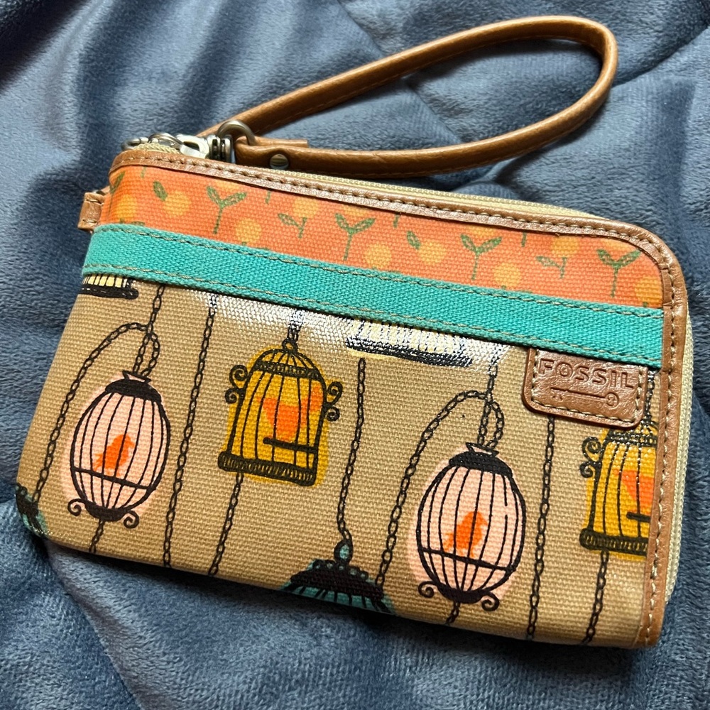 Fossil Key-Per Wristlet